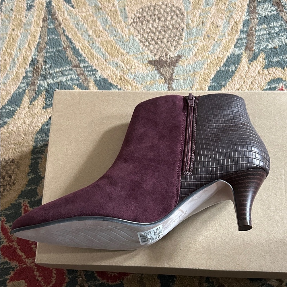 Clarks Linvale Sea Maroon Suede and Dark Brown Ankle Booties - Picture 4 of 5